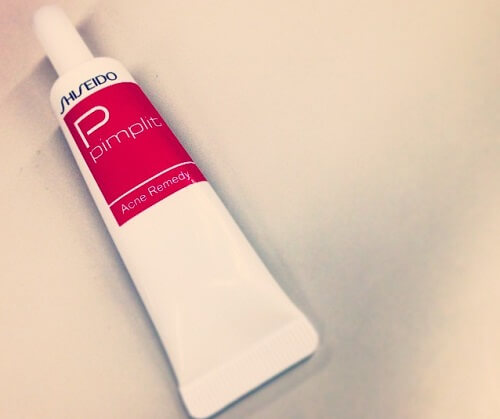 Kem trị mụn Shiseido Pimplit sở hữu bảng thành phần nhiều dưỡng chất cần thiết cho da