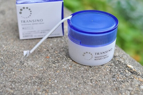 Kem trị nám Transino Whitening Repair Cream chứa thành phần hoàn toàn từ tự nhiên đảm bảo an toàn, lành tính cho da