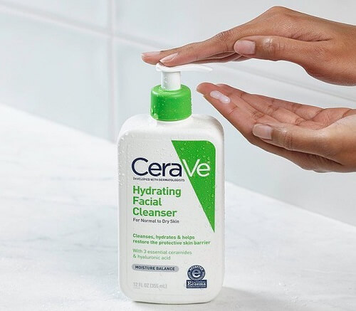 Sử dụng sữa rửa mặt Cerave Hydratinh Cleanser mỗi ngày để chăm sóc da tốt hơn