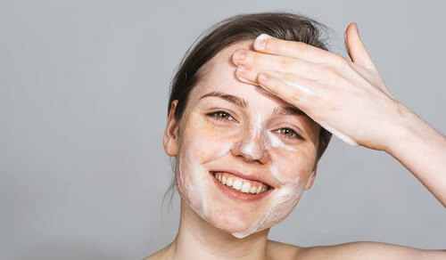 Làm sạch da chính là bước quan trọng để sở hữu làn da khỏe đẹp